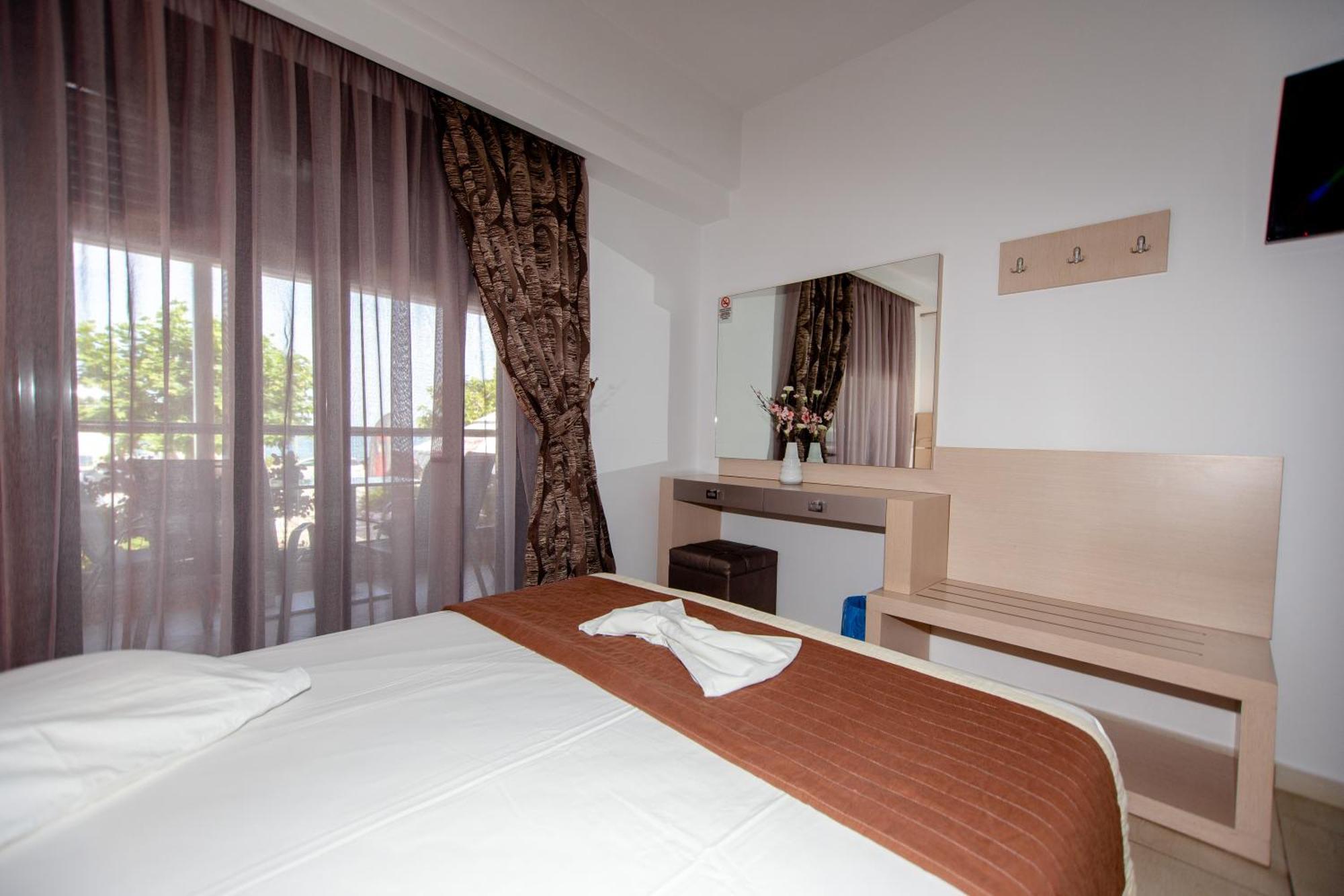 Apartment Amalia Mare Sea View Nea Vrasna